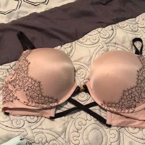 New without tags VS very sexy bra